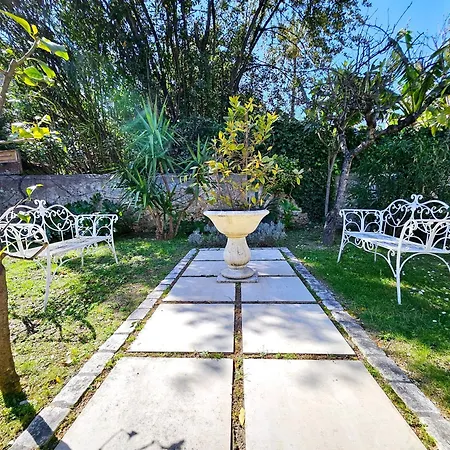 Le Petit Four Jardin - Dans Le Vieil Διαμέρισμα